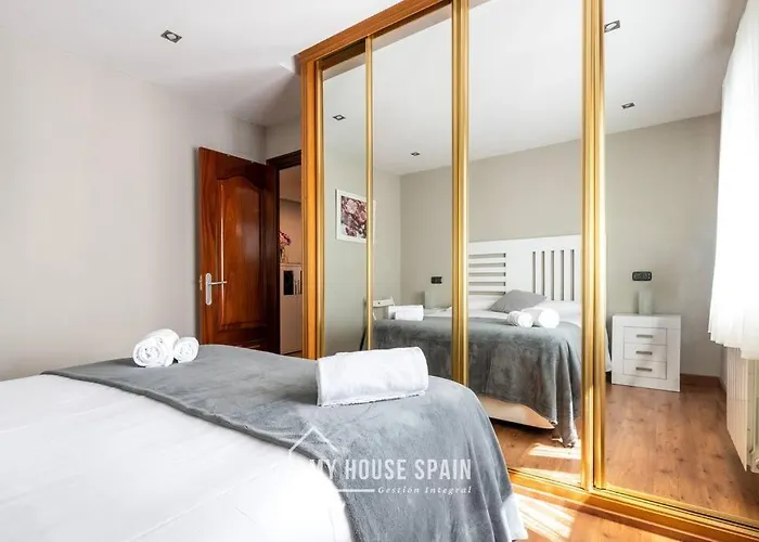 Apartamento MyHouseSpain - Piso en Cimadevilla junto al mar